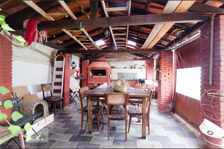 Casa para alugar com 338m², 3 quartos e 3 vagasÁrea externa