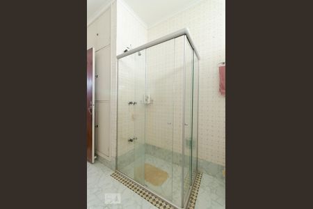 Casa para alugar com 338m², 3 quartos e 3 vagasBanheiro