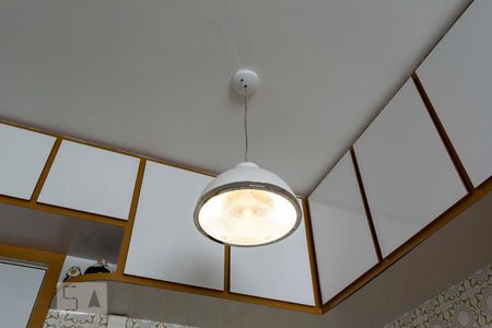 Apartamento para alugar com 110m², 2 quartos e 1 vagaCozinha (Lustre)