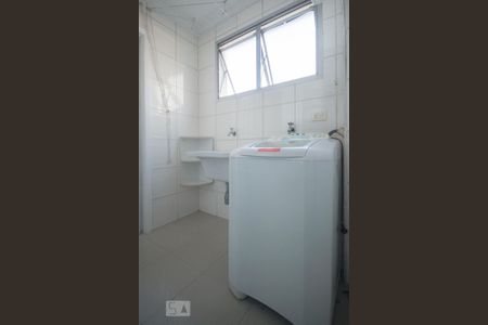 Apartamento à venda com 78m², 2 quartos e 1 vaga Apartamento à venda com 78m², 2 quartos e 1 vagaÁrea Serviço