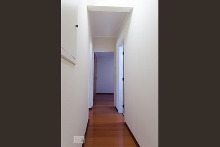 Corredor de apartamento para alugar com 4 quartos, 129m² em Bosque, Campinas