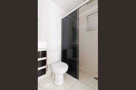 Banheiro social de apartamento à venda com 2 quartos, 52m² em Jardim Nova Europa, Campinas