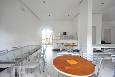 Apartamento para alugar com 72m², 2 quartos e 1 vagasalão de festa