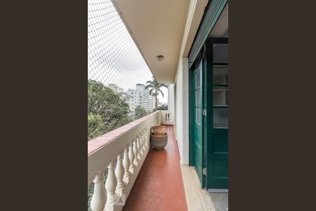 Studio para alugar com 220m², 2 quartos e 2 vagas Studio para alugar com 220m², 2 quartos e 2 vagasVaranda (quarto 1 e 2)