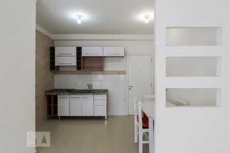 Cozinha de kitnet/studio para alugar com 1 quarto, 45m² em Cambuci, São Paulo
