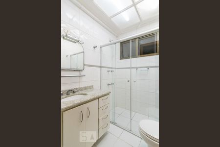Banheiro de apartamento para alugar com 4 quartos, 130m² em Santo Antônio, São Caetano do Sul