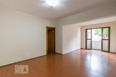 Sala de apartamento para alugar com 4 quartos, 130m² em Santo Antônio, São Caetano do Sul