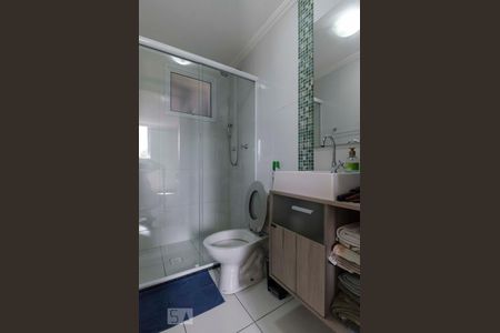 Banheiro de apartamento à venda com 2 quartos, 70m² em Lapa, São Paulo