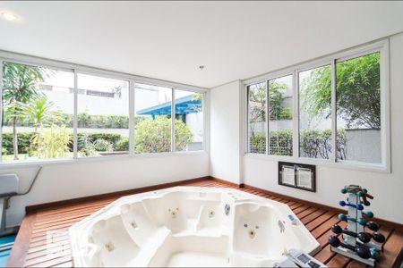 Apartamento para alugar com 28m², 1 quarto e 1 vaga Apartamento para alugar com 28m², 1 quarto e 1 vagaÁrea comum - Academia