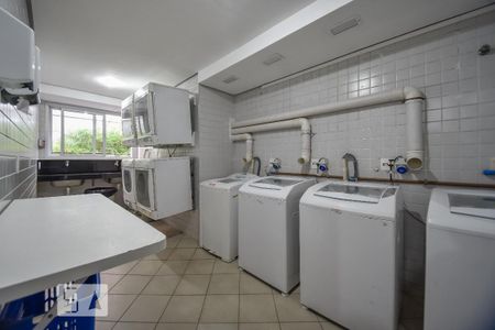 Apartamento para alugar com 28m², 1 quarto e 1 vaga Apartamento para alugar com 28m², 1 quarto e 1 vagaÁrea comum - Lavanderia