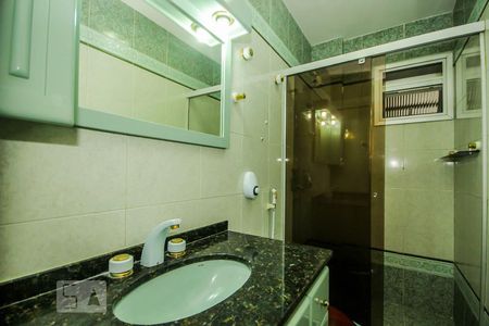 Apartamento à venda com 157m², 3 quartos e 2 vagas Apartamento à venda com 157m², 3 quartos e 2 vagasBanheiro Social