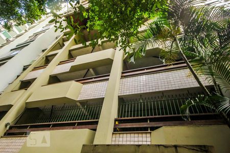 Apartamento à venda com 157m², 3 quartos e 2 vagas Apartamento à venda com 157m², 3 quartos e 2 vagasFachada