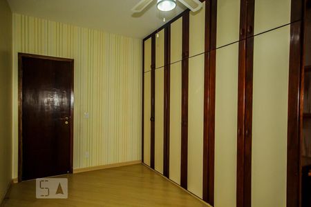 Apartamento à venda com 157m², 3 quartos e 2 vagas Apartamento à venda com 157m², 3 quartos e 2 vagasQuarto 2