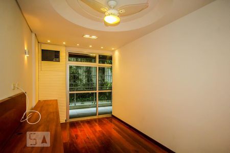 Apartamento à venda com 157m², 3 quartos e 2 vagas Apartamento à venda com 157m², 3 quartos e 2 vagasQuarto 1