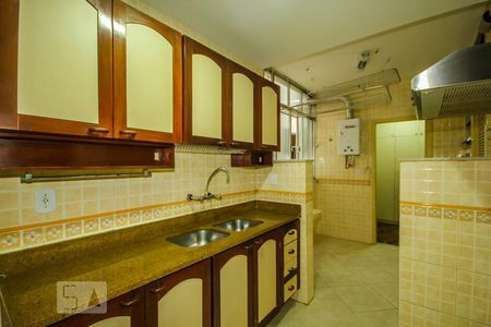 Apartamento à venda com 157m², 3 quartos e 2 vagas Apartamento à venda com 157m², 3 quartos e 2 vagasCozinha