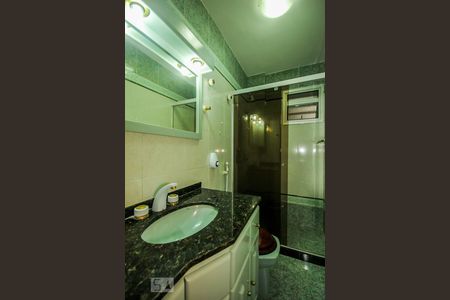 Apartamento à venda com 157m², 3 quartos e 2 vagas Apartamento à venda com 157m², 3 quartos e 2 vagasBanheiro Social