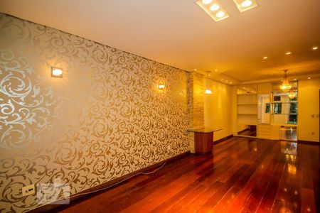 Apartamento à venda com 157m², 3 quartos e 2 vagas Apartamento à venda com 157m², 3 quartos e 2 vagasSala