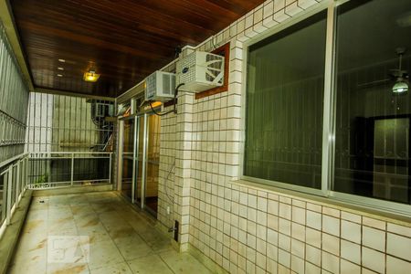 Apartamento à venda com 157m², 3 quartos e 2 vagas Apartamento à venda com 157m², 3 quartos e 2 vagasVaranda da Sala