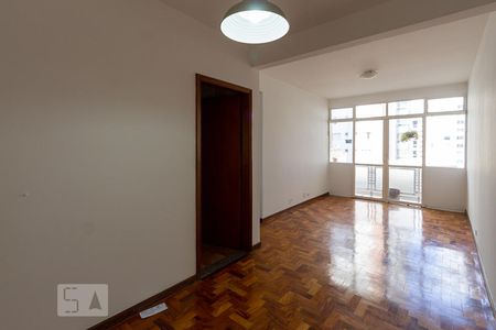 Sala de apartamento para alugar com 2 quartos, 79m² em Cerqueira César, São Paulo