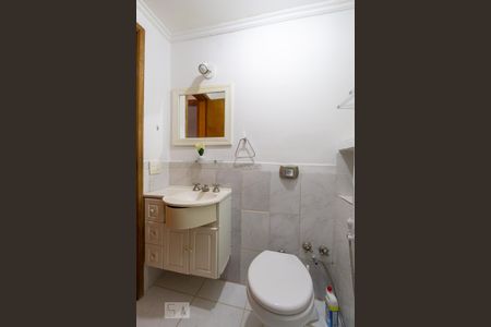 Apartamento à venda com 79m², 2 quartos e 1 vaga Apartamento à venda com 79m², 2 quartos e 1 vagaBanheiro