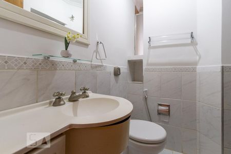 Apartamento à venda com 79m², 2 quartos e 1 vaga Apartamento à venda com 79m², 2 quartos e 1 vagaBanheiro