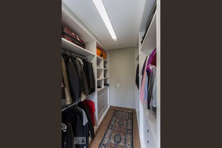 Apartamento à venda com 130m², 2 quartos e 2 vagasCloset