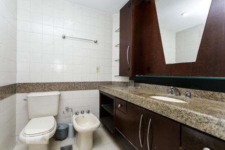 Apartamento para alugar com 193m², 4 quartos e 2 vagasBANHEIRO