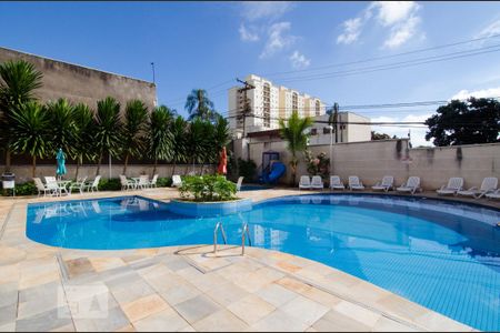 Apartamento para alugar com 133m², 3 quartos e 2 vagas Apartamento para alugar com 133m², 3 quartos e 2 vagasDependências do prédio - piscina
