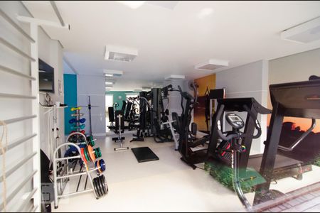Apartamento para alugar com 133m², 3 quartos e 2 vagas Apartamento para alugar com 133m², 3 quartos e 2 vagasDependências do prédio - academia