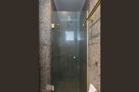 Suíte - Banheiro de apartamento para alugar com 1 quarto, 50m² em Aclimação, São Paulo