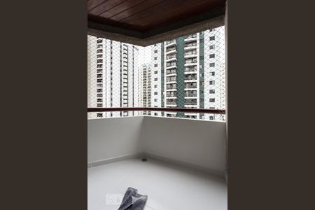 Varanda de apartamento para alugar com 2 quartos, 67m² em Indianópolis, São Paulo