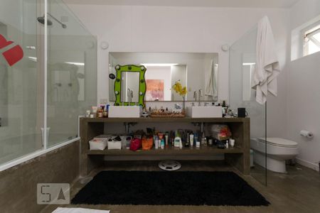 Apartamento à venda com 235m², 3 quartos e 1 vagaBanheiro da Suíte