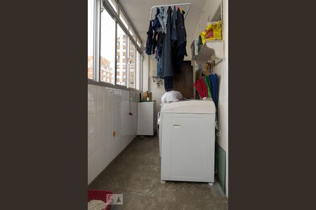 Apartamento à venda com 235m², 3 quartos e 1 vagaÁrea de Serviço