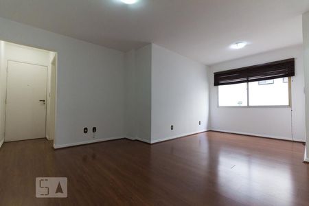 Apartamento para alugar com 70m², 2 quartos e 1 vagaSala