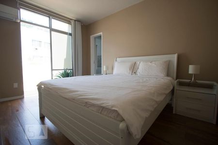 Apartamento à venda com 350m², 4 quartos e 2 vagasSuíte 2