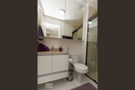 Apartamento à venda com 71m², 2 quartos e 1 vagaBanheiro da Suíte
