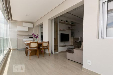 Apartamento à venda com 71m², 2 quartos e 1 vagaVaranda