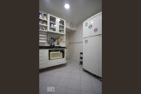 Apartamento à venda com 140m², 3 quartos e 1 vaga Apartamento à venda com 140m², 3 quartos e 1 vagaCozinha