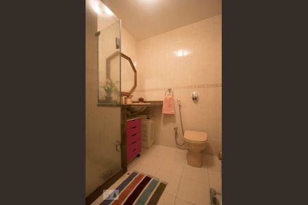 Apartamento à venda com 140m², 3 quartos e 1 vaga Apartamento à venda com 140m², 3 quartos e 1 vagaBanheiro suíte