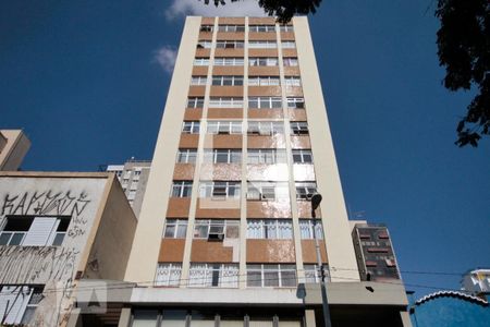 Apartamento à venda com 43m², 1 quarto e 1 vaga Apartamento à venda com 43m², 1 quarto e 1 vagaFachada