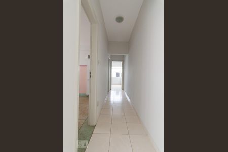 Corredor de apartamento para alugar com 1 quarto, 40m² em Centro, Campinas