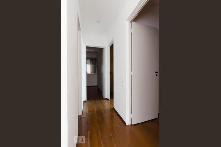Corredor de apartamento à venda com 3 quartos, 80m² em Vila São Bento, Campinas