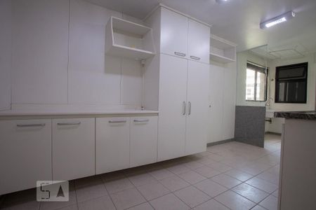 Apartamento para alugar com 130m², 3 quartos e 2 vagasCozinha