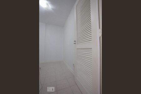 Apartamento para alugar com 130m², 3 quartos e 2 vagasDependência