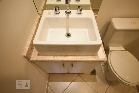 Apartamento à venda com 69m², 2 quartos e 2 vagasDetalhe do Banheiro