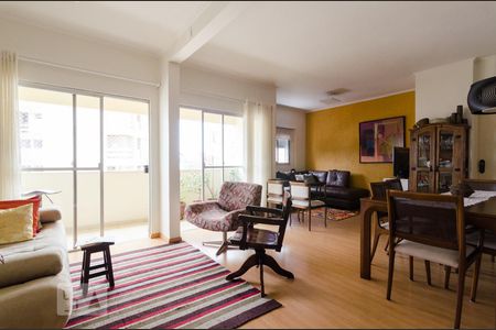 Sala de apartamento à venda com 2 quartos, 123m² em Cambuí, Campinas