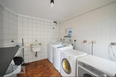 Apartamento à venda com 65m², 1 quarto e 2 vagaslavanderia
