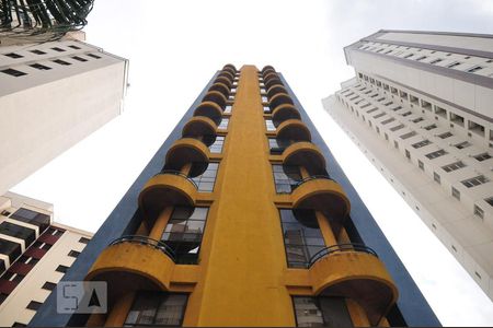 Apartamento à venda com 65m², 1 quarto e 2 vagasfachada