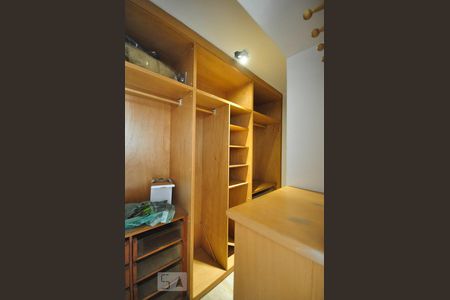 Apartamento à venda com 65m², 1 quarto e 2 vagascloset