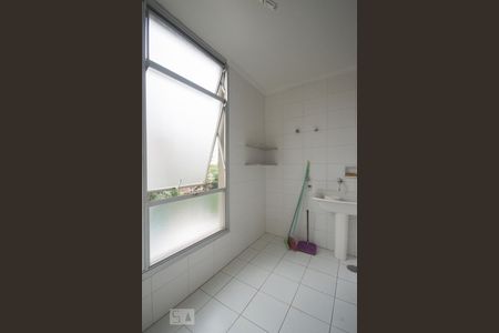 Apartamento para alugar com 108m², 2 quartos e 1 vaga Apartamento para alugar com 108m², 2 quartos e 1 vagaÁrea Serviço